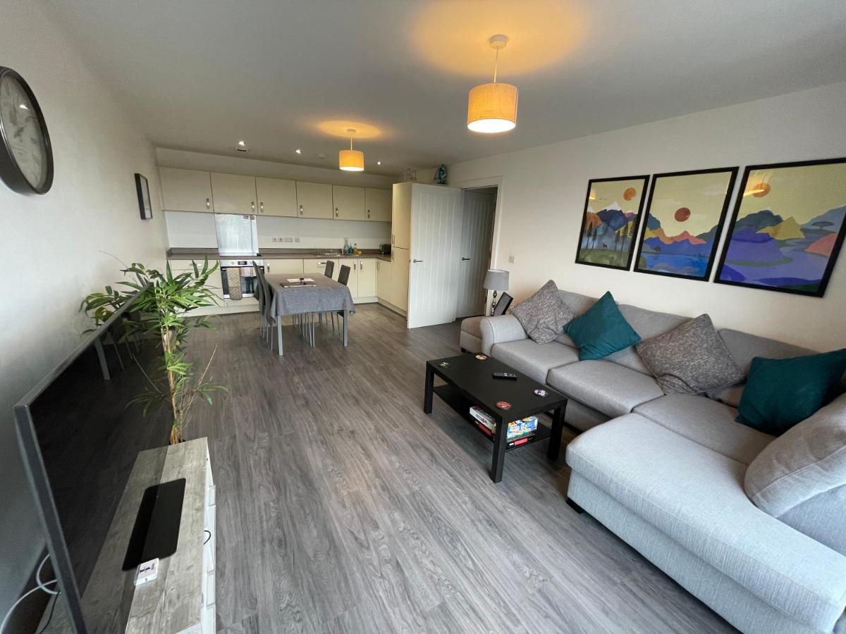 Balcony Marina Apartment With City Skyline Views - Free Secure Parking Manchester Extérieur photo